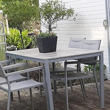 Zonnige Woning Met Zwemvijver Villa