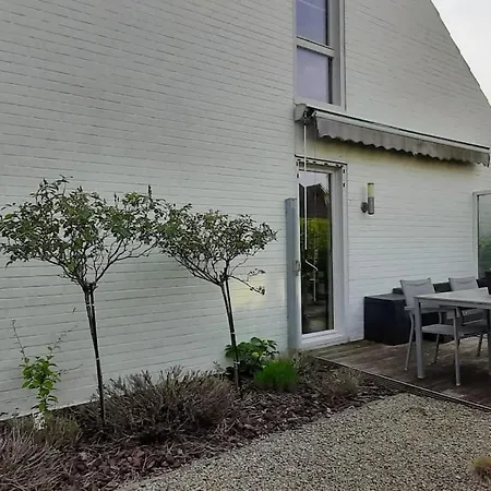 Zonnige Woning Met Zwemvijver *