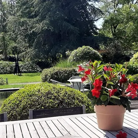 Zonnige Woning Met Zwemvijver Villa *