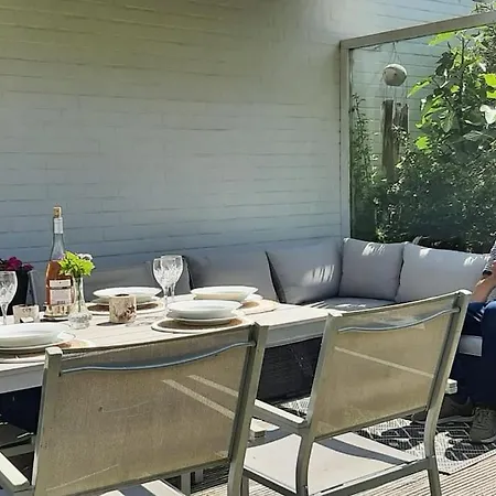 Villa Zonnige Woning Met Zwemvijver Koksijde