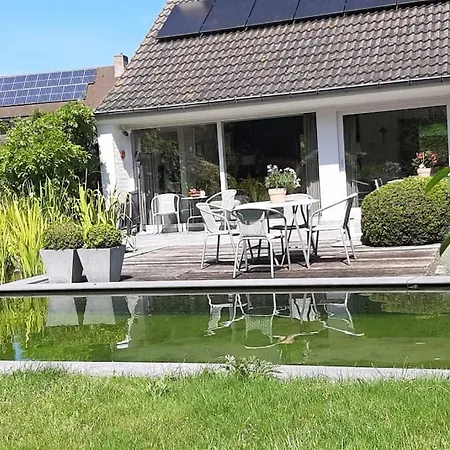 Zonnige Woning Met Zwemvijver * Koksijde