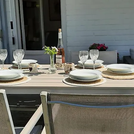 Zonnige Woning Met Zwemvijver Villa *