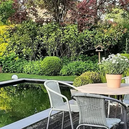 Villa Zonnige Woning Met Zwemvijver *
