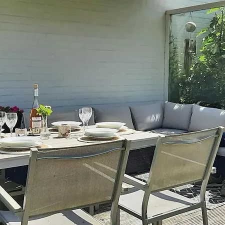 Villa Zonnige Woning Met Zwemvijver *